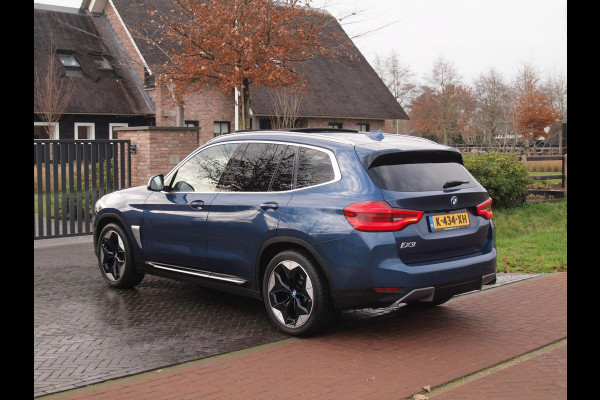 BMW iX3 High Executive 80 kWh | Panoramadak | 360 Camera | Sfeerverlichting | Head-Up Display | Harman Kardon |