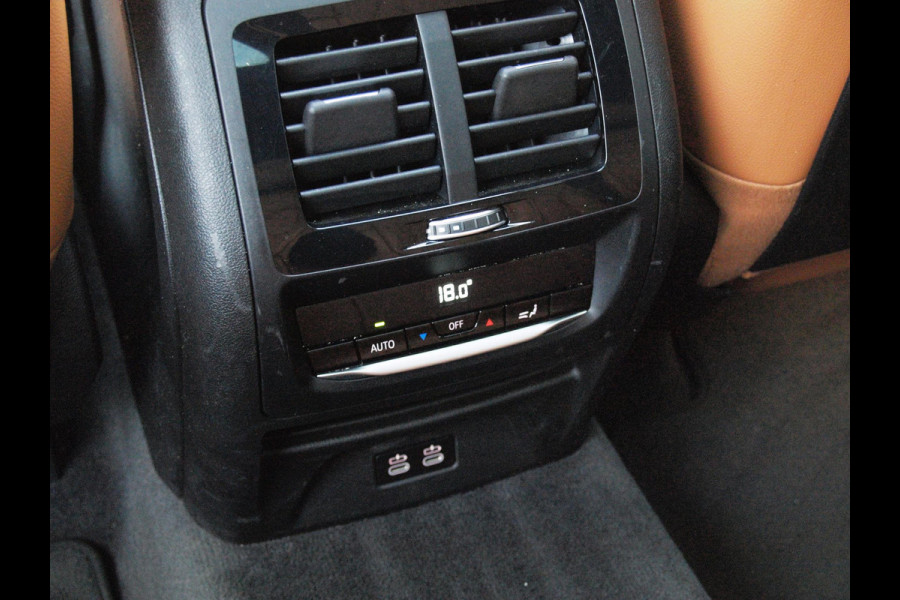 BMW iX3 High Executive 80 kWh | Panoramadak | 360 Camera | Sfeerverlichting | Head-Up Display | Harman Kardon |