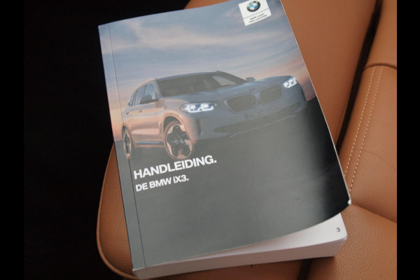 BMW iX3 High Executive 80 kWh | Panoramadak | 360 Camera | Sfeerverlichting | Head-Up Display | Harman Kardon |
