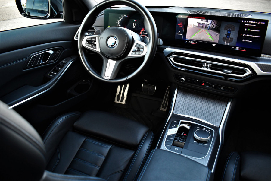 BMW 3-serie 330e xDrive M-Sport Pro Pano M-zetels ACC HUD 19inch El-klep