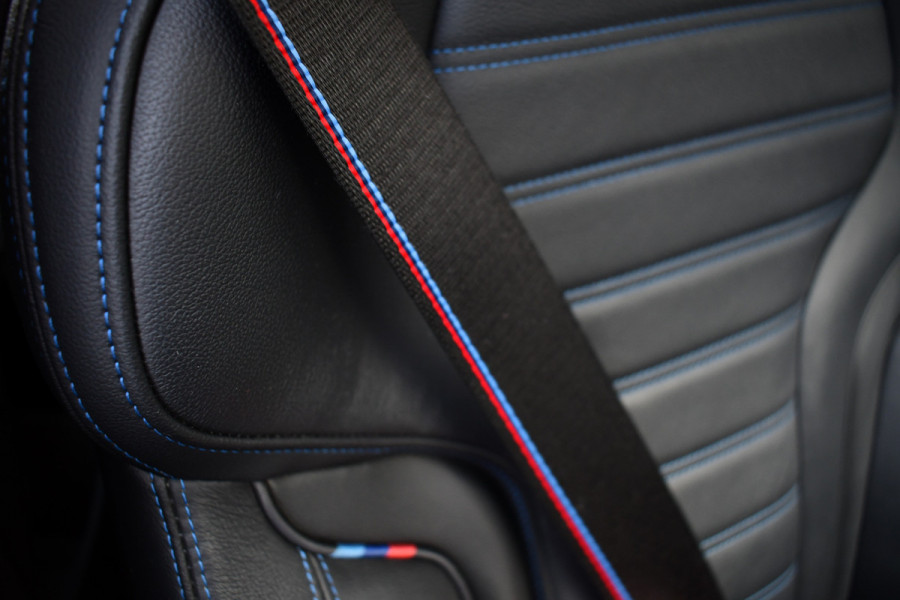 BMW 3-serie 330e xDrive M-Sport Pro Pano M-zetels ACC HUD 19inch El-klep