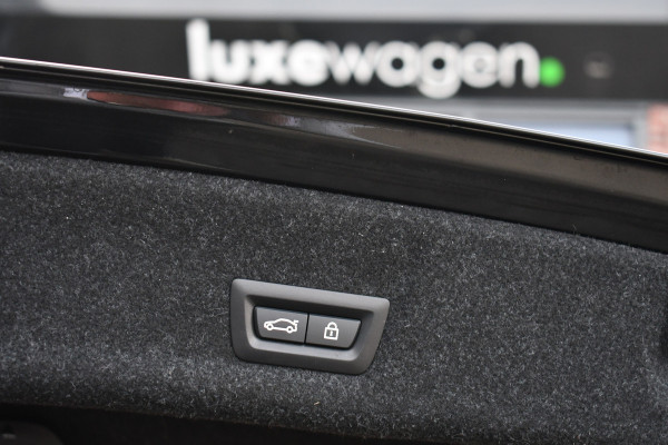 BMW 3-serie 330e xDrive M-Sport Pro Pano M-zetels ACC HUD 19inch El-klep