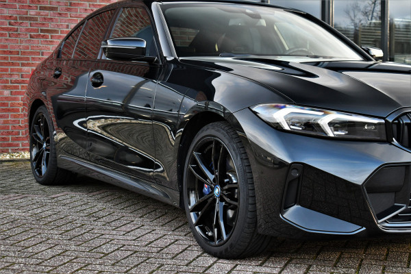 BMW 3-serie 330e xDrive M-Sport Pro Pano M-zetels ACC HUD 19inch El-klep