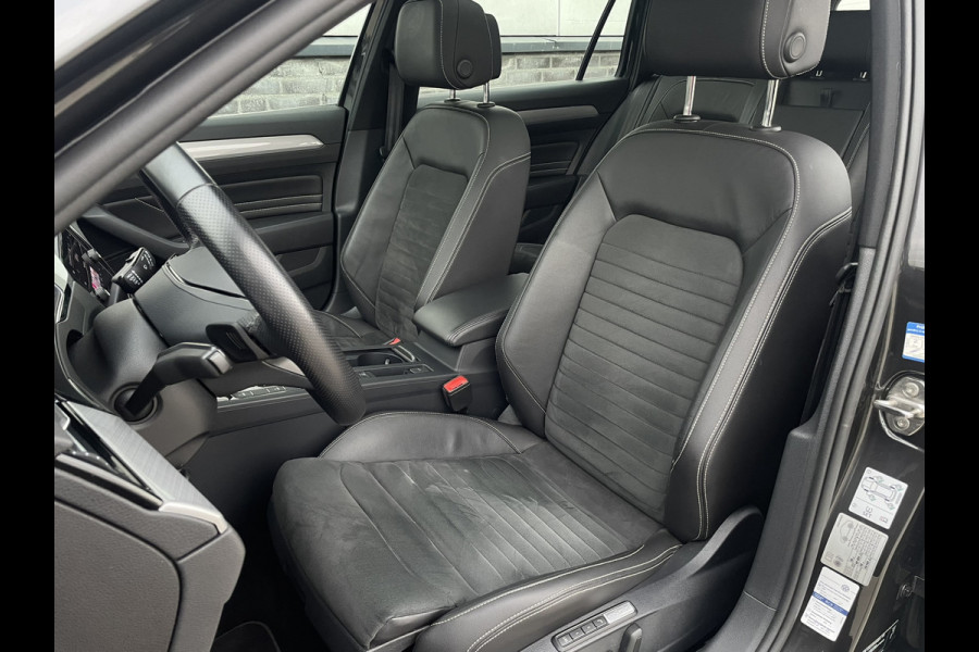 Volkswagen Passat Variant 1.4 TSI PHEV GTE Business | Pano | Elek. Trekhaak | Camera | Carplay | Navi | LED