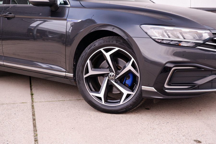 Volkswagen Passat Variant 1.4 TSI PHEV GTE Business | Pano | Elek. Trekhaak | Camera | Carplay | Navi | LED