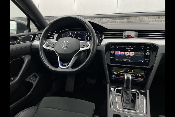 Volkswagen Passat Variant 1.4 TSI PHEV GTE Business | Pano | Elek. Trekhaak | Camera | Carplay | Navi | LED