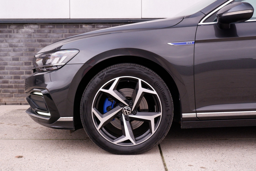Volkswagen Passat Variant 1.4 TSI PHEV GTE Business | Pano | Elek. Trekhaak | Camera | Carplay | Navi | LED