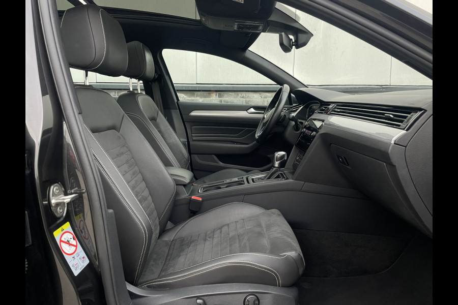 Volkswagen Passat Variant 1.4 TSI PHEV GTE Business | Pano | Elek. Trekhaak | Camera | Carplay | Navi | LED