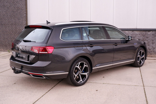 Volkswagen Passat Variant 1.4 TSI PHEV GTE Business | Pano | Elek. Trekhaak | Camera | Carplay | Navi | LED