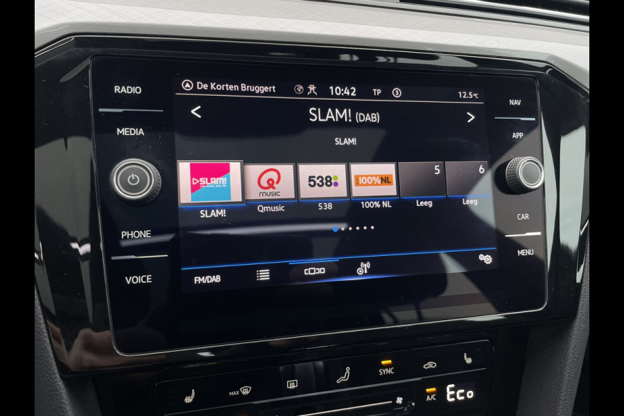 Volkswagen Passat Variant 1.4 TSI PHEV GTE Business | Pano | Elek. Trekhaak | Camera | Carplay | Navi | LED
