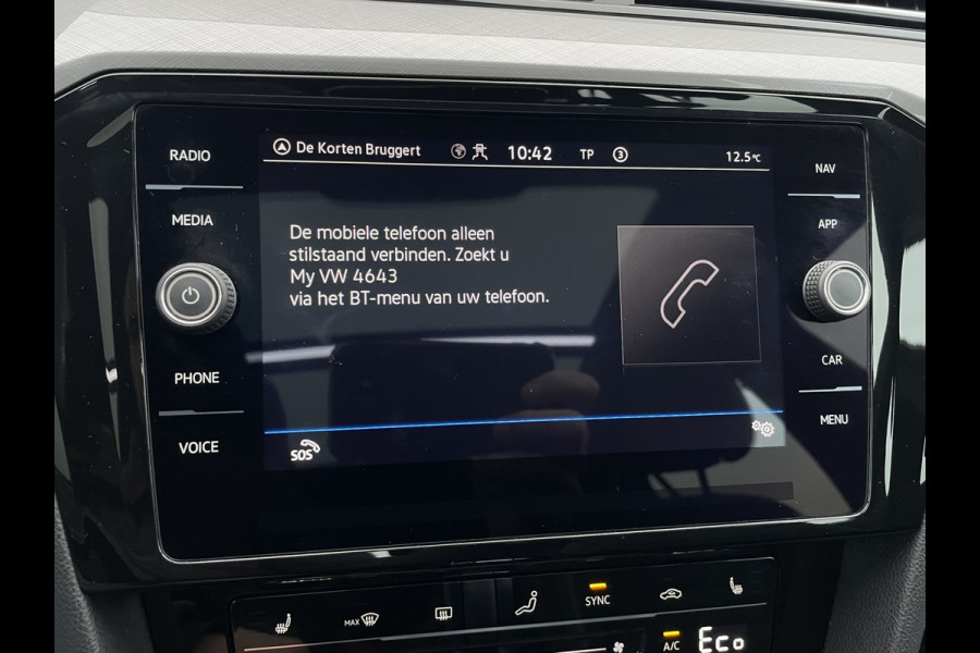Volkswagen Passat Variant 1.4 TSI PHEV GTE Business | Pano | Elek. Trekhaak | Camera | Carplay | Navi | LED
