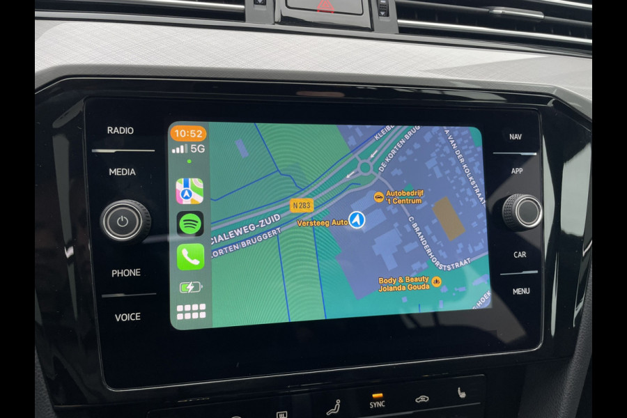 Volkswagen Passat Variant 1.4 TSI PHEV GTE Business | Pano | Elek. Trekhaak | Camera | Carplay | Navi | LED