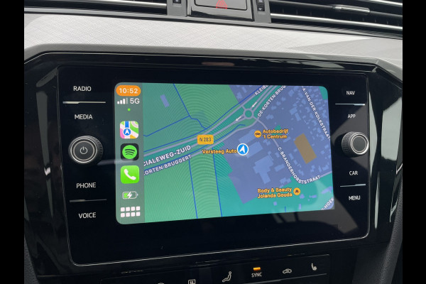 Volkswagen Passat Variant 1.4 TSI PHEV GTE Business | Pano | Elek. Trekhaak | Camera | Carplay | Navi | LED
