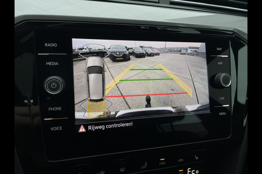 Volkswagen Passat Variant 1.4 TSI PHEV GTE Business | Pano | Elek. Trekhaak | Camera | Carplay | Navi | LED