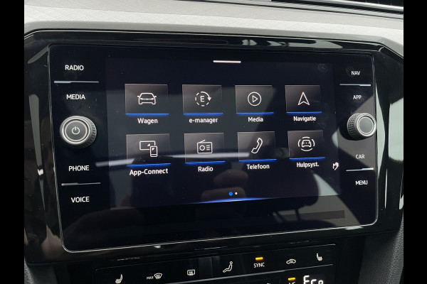 Volkswagen Passat Variant 1.4 TSI PHEV GTE Business | Pano | Elek. Trekhaak | Camera | Carplay | Navi | LED