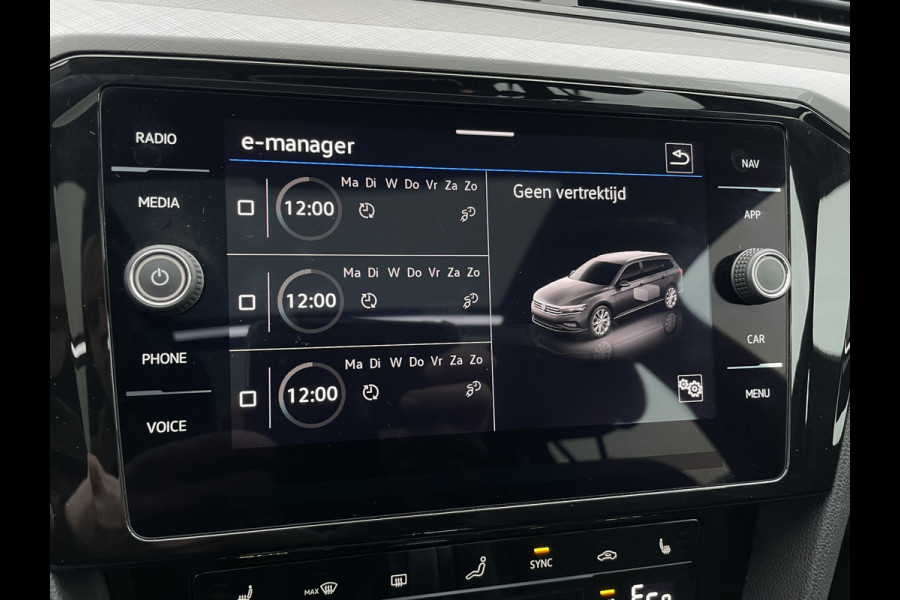 Volkswagen Passat Variant 1.4 TSI PHEV GTE Business | Pano | Elek. Trekhaak | Camera | Carplay | Navi | LED
