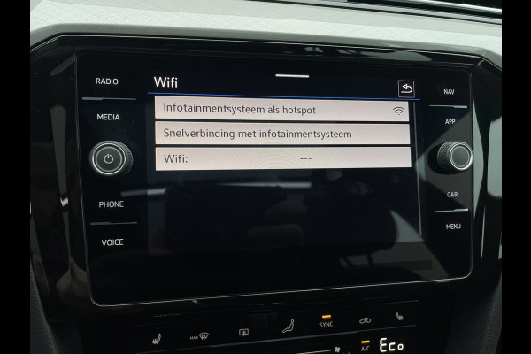 Volkswagen Passat Variant 1.4 TSI PHEV GTE Business | Pano | Elek. Trekhaak | Camera | Carplay | Navi | LED