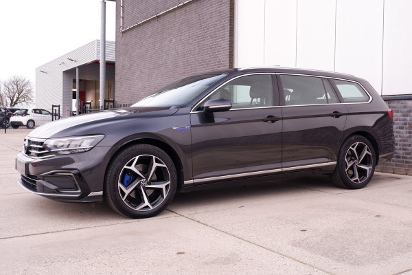 Volkswagen Passat Variant 1.4 TSI PHEV GTE Business | Pano | Elek. Trekhaak | Camera | Carplay | Navi | LED