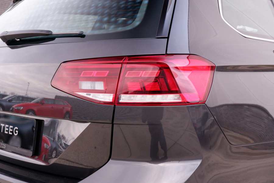 Volkswagen Passat Variant 1.4 TSI PHEV GTE Business | Pano | Elek. Trekhaak | Camera | Carplay | Navi | LED