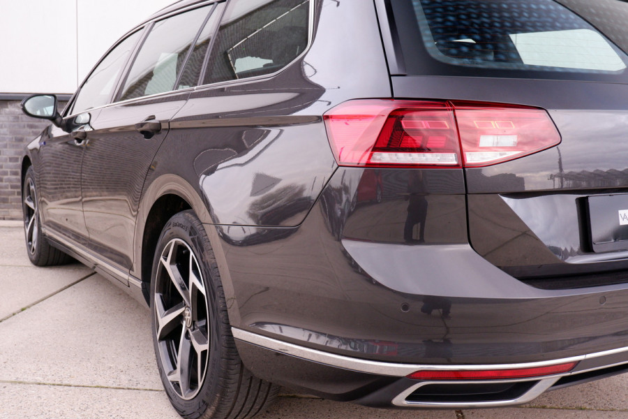 Volkswagen Passat Variant 1.4 TSI PHEV GTE Business | Pano | Elek. Trekhaak | Camera | Carplay | Navi | LED