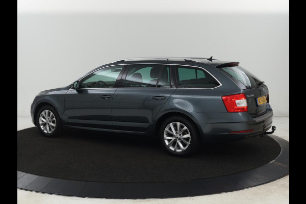 Škoda Octavia 1.0 TSI Ambition | Stoelverwarming | Trekhaak | Half leder | Carplay | Navigatie | DAB | Climate control | Cruise control | Parkeerhulp | Bluetooth