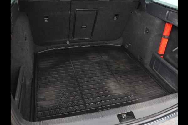 Škoda Octavia 1.0 TSI Ambition | Stoelverwarming | Trekhaak | Half leder | Carplay | Navigatie | DAB | Climate control | Cruise control | Parkeerhulp | Bluetooth