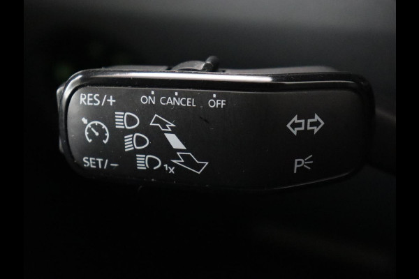 Škoda Octavia 1.0 TSI Ambition | Stoelverwarming | Trekhaak | Half leder | Carplay | Navigatie | DAB | Climate control | Cruise control | Parkeerhulp | Bluetooth