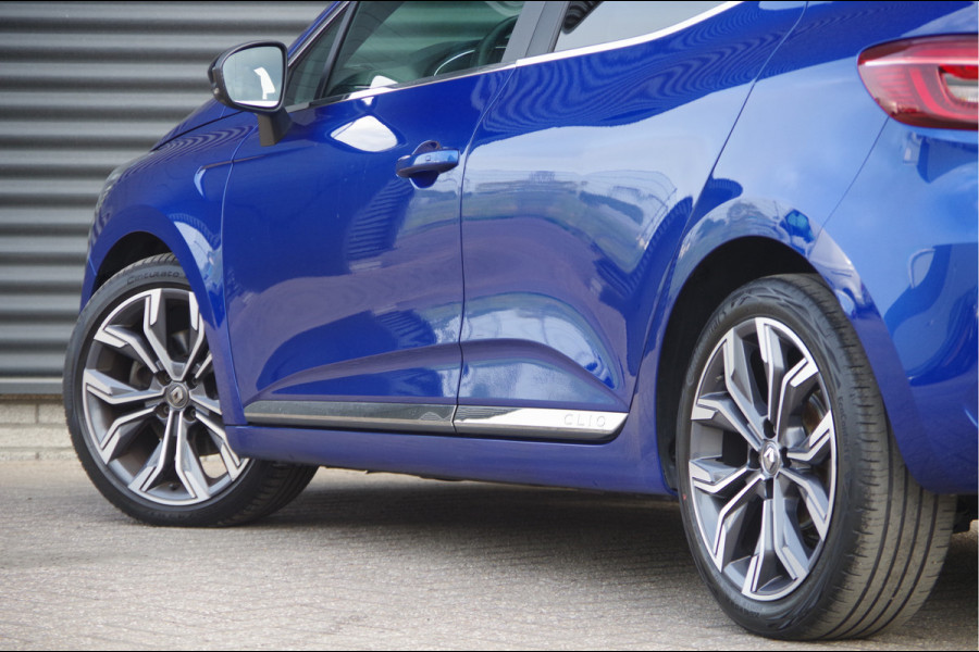 Renault Clio 1.3 TCe Initiale Paris 131PK AUT. LED, LEDER, KEYLESS, CAMERA, STOEL/STUURVERWARMING, NAVI, CRUISE, CLIMA