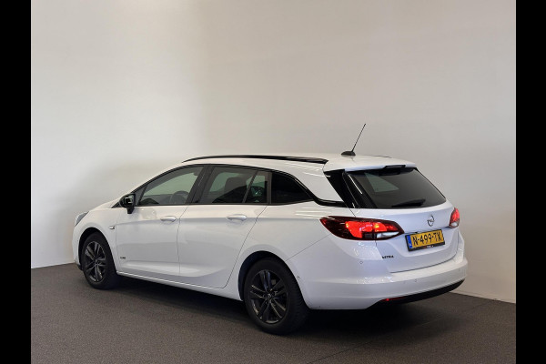 Opel Astra Sports Tourer 1.2 Design & Tech | Full LED | Climate Control | Navigatie | Apple Carplay/Android Auto | PDC V+A | Camera | Cruise Control | AGR Comfortstoel | Lane Assist | Privacy Glass | Gloss Black Pack