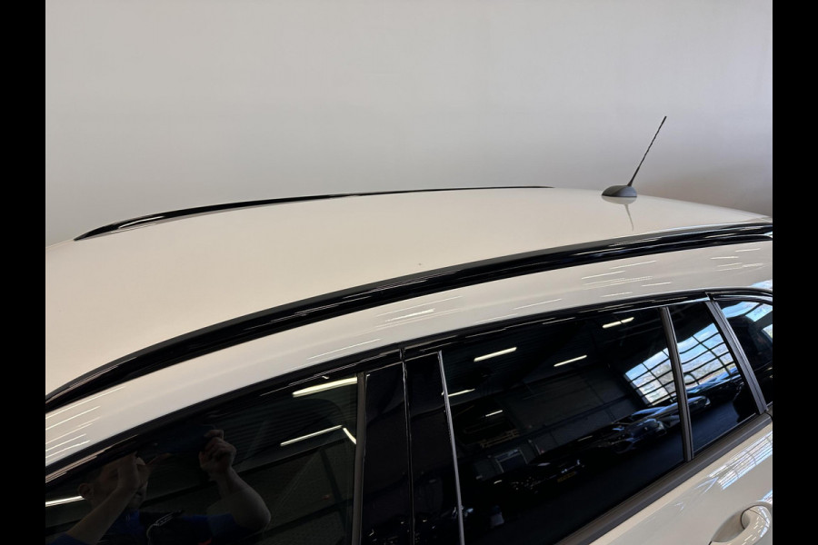 Opel Astra Sports Tourer 1.2 Design & Tech | Full LED | Climate Control | Navigatie | Apple Carplay/Android Auto | PDC V+A | Camera | Cruise Control | AGR Comfortstoel | Lane Assist | Privacy Glass | Gloss Black Pack