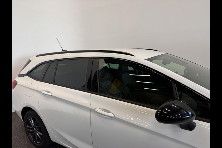 Opel Astra Sports Tourer 1.2 Design & Tech | Full LED | Climate Control | Navigatie | Apple Carplay/Android Auto | PDC V+A | Camera | Cruise Control | AGR Comfortstoel | Lane Assist | Privacy Glass | Gloss Black Pack