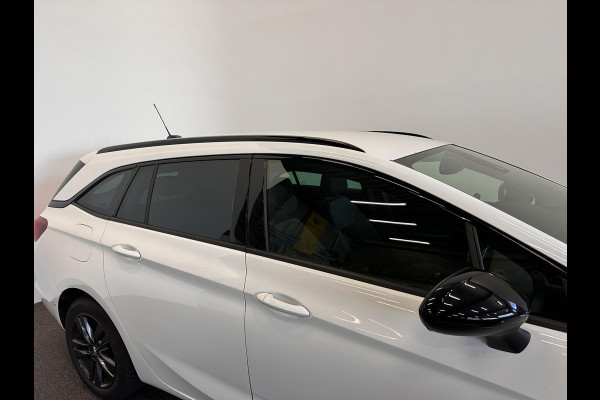 Opel Astra Sports Tourer 1.2 Design & Tech | Full LED | Climate Control | Navigatie | Apple Carplay/Android Auto | PDC V+A | Camera | Cruise Control | AGR Comfortstoel | Lane Assist | Privacy Glass | Gloss Black Pack