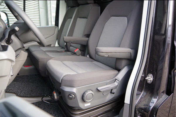 Volkswagen Crafter 35 2.0 TDI L3H3 177PK AUT. 2X SCHUIFDEUR, LED, TREKHAAK, STOELVERWARMING, CAMERA, NAVI, CRUISE, AIRCO, PARKEERSENSOREN, NIEUW!