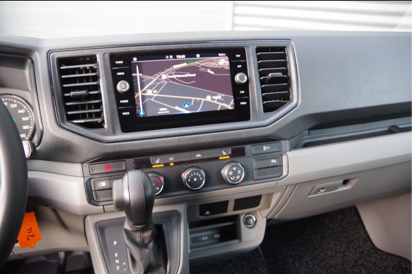 Volkswagen Crafter 35 2.0 TDI L3H3 177PK AUT. 2X SCHUIFDEUR, LED, TREKHAAK, STOELVERWARMING, CAMERA, NAVI, CRUISE, AIRCO, PARKEERSENSOREN, NIEUW!