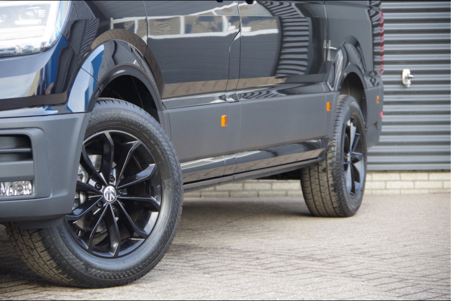 Volkswagen Crafter 35 2.0 TDI L3H3 177PK AUT. 2X SCHUIFDEUR, LED, TREKHAAK, STOELVERWARMING, CAMERA, NAVI, CRUISE, AIRCO, PARKEERSENSOREN, NIEUW!