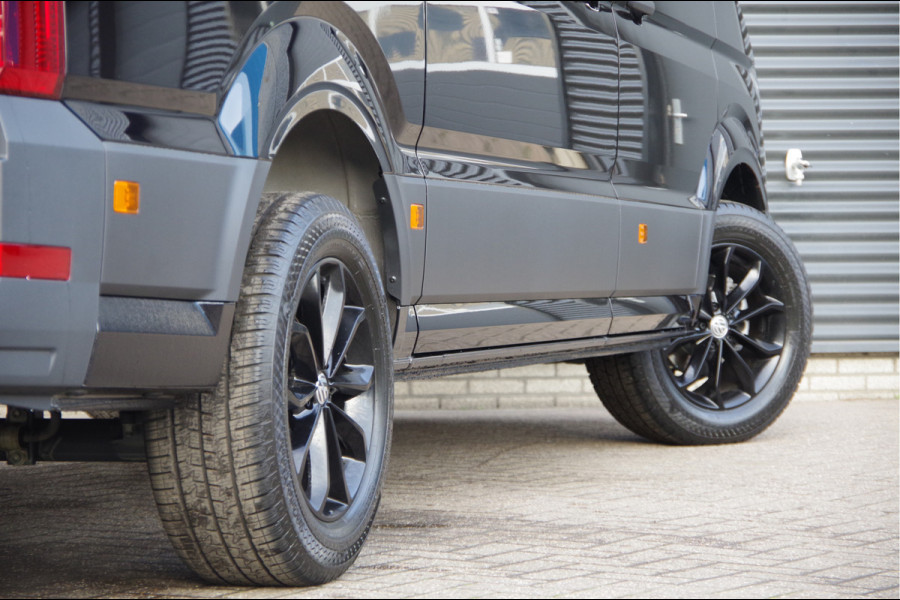 Volkswagen Crafter 35 2.0 TDI L3H3 177PK AUT. 2X SCHUIFDEUR, LED, TREKHAAK, STOELVERWARMING, CAMERA, NAVI, CRUISE, AIRCO, PARKEERSENSOREN, NIEUW!