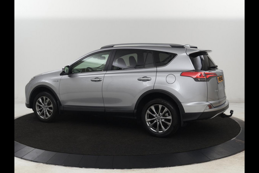 Toyota RAV4 2.5 Hybrid AWD Dynamic | Stoel & stuurverwarming | Adaptive cruise | Trekhaak | Camera | Navigatie | Climate control | Bluetooth