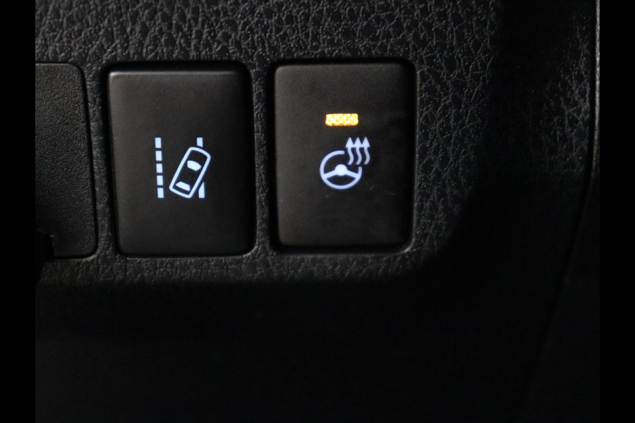 Toyota RAV4 2.5 Hybrid AWD Dynamic | Stoel & stuurverwarming | Adaptive cruise | Trekhaak | Camera | Navigatie | Climate control | Bluetooth