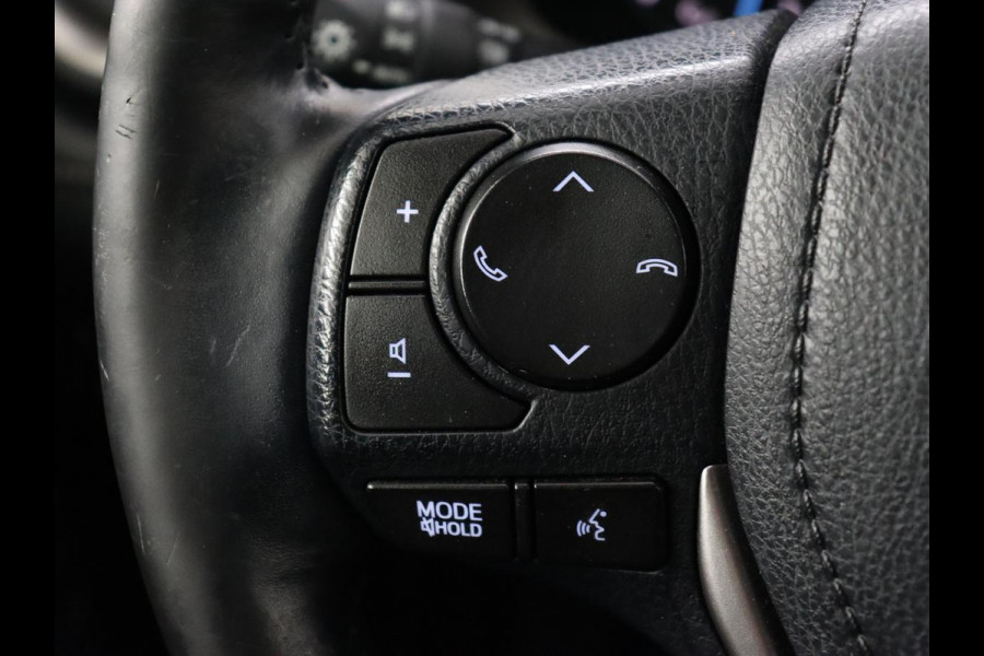 Toyota RAV4 2.5 Hybrid AWD Dynamic | Stoel & stuurverwarming | Adaptive cruise | Trekhaak | Camera | Navigatie | Climate control | Bluetooth