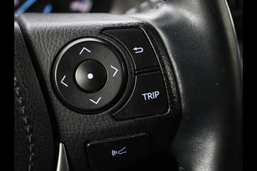 Toyota RAV4 2.5 Hybrid AWD Dynamic | Stoel & stuurverwarming | Adaptive cruise | Trekhaak | Camera | Navigatie | Climate control | Bluetooth