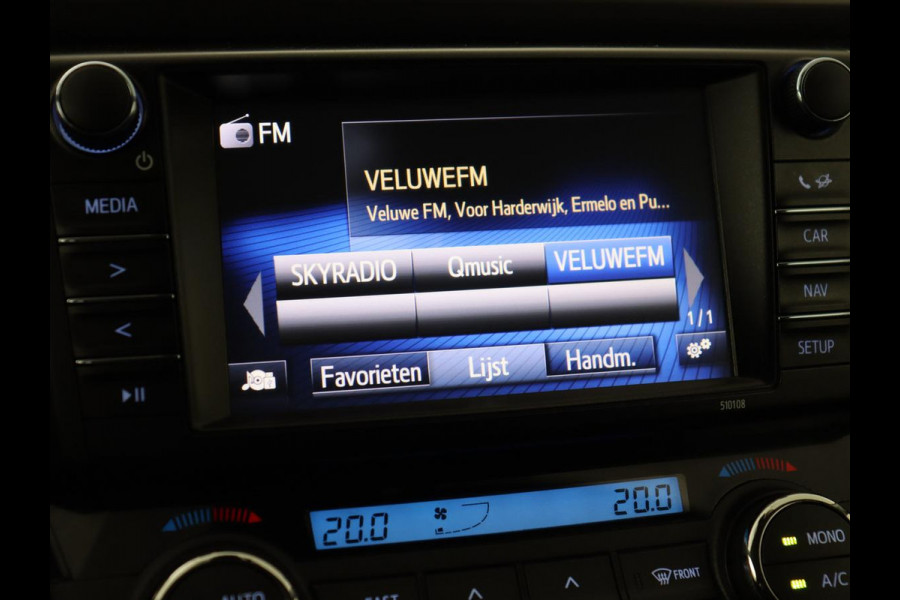 Toyota RAV4 2.5 Hybrid AWD Dynamic | Stoel & stuurverwarming | Adaptive cruise | Trekhaak | Camera | Navigatie | Climate control | Bluetooth