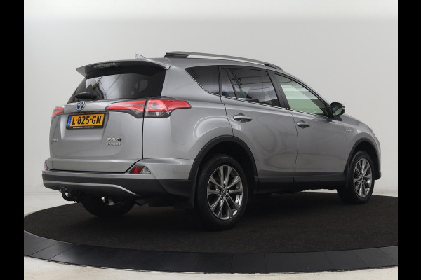 Toyota RAV4 2.5 Hybrid AWD Dynamic | Stoel & stuurverwarming | Adaptive cruise | Trekhaak | Camera | Navigatie | Climate control | Bluetooth