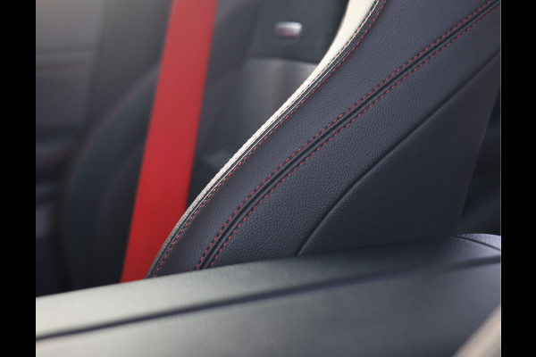 Mercedes-Benz GLE AMG 53 4MATIC+ Premium Plus | Rood design - Trekhaak - Pano