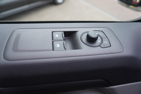 Ford Transit Custom 320L 2.0 TDCI 150PK L2H1 Trend Dubbelcabine Schuifdeur L/R Nr. V135 | Airco | Cruise | Navi | Camera