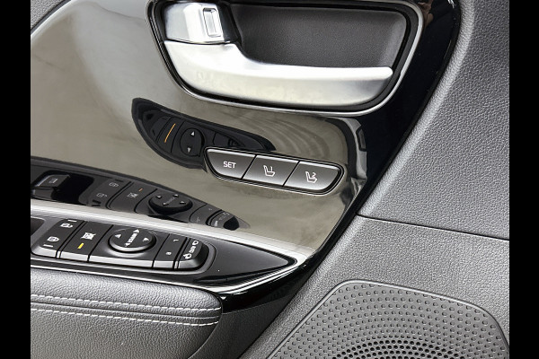 Kia e-Niro ExecutiveLine 64 kWh / Trekhaak / Leder / Xenon / Navigatie / Pdc+Camera / Apk 11-2026