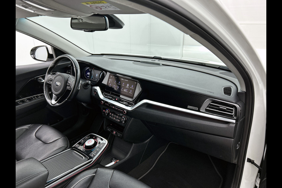 Kia e-Niro ExecutiveLine 64 kWh / Trekhaak / Leder / Xenon / Navigatie / Pdc+Camera / Apk 11-2026