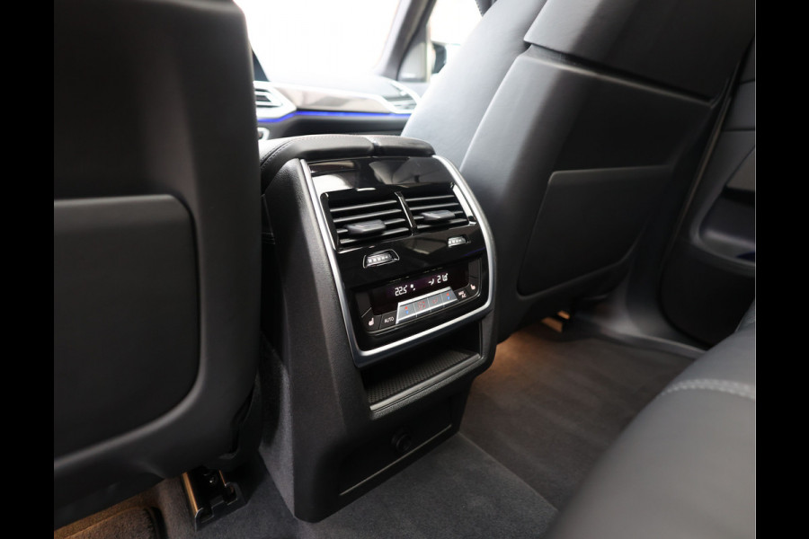 BMW X5 M Competition | Drivers pack - Dealer odh. - Pano - Trekhaak