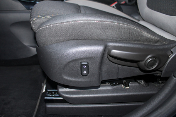 Opel Crossland X 1.2 Turbo Innovation | Cruise control | Navigatie | Trekhaak | Dealer onderhouden