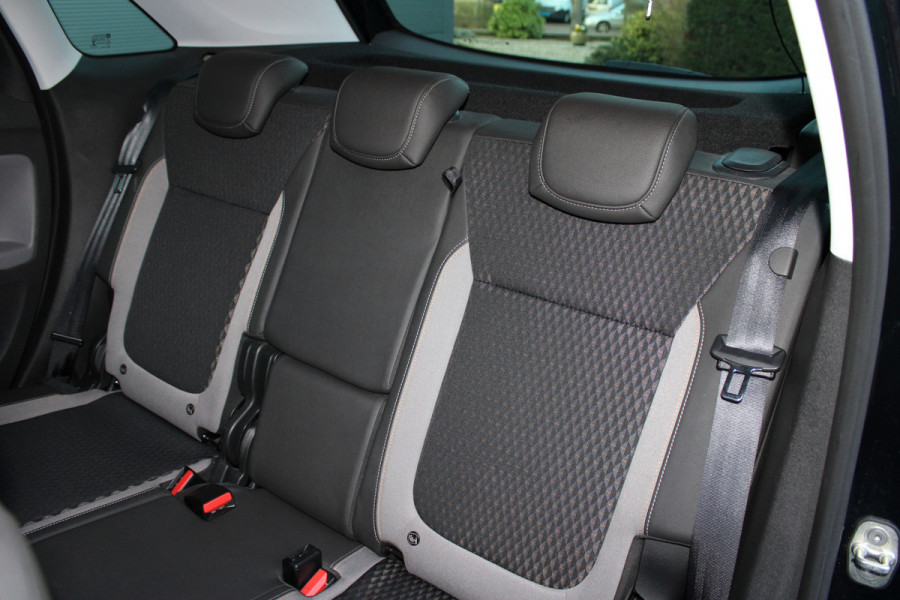 Opel Crossland X 1.2 Turbo Innovation | Cruise control | Navigatie | Trekhaak | Dealer onderhouden