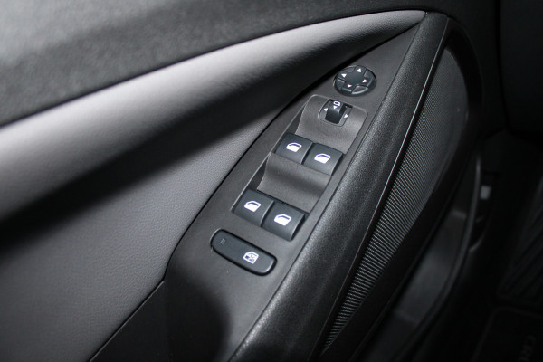 Opel Crossland X 1.2 Turbo Innovation | Cruise control | Navigatie | Trekhaak | Dealer onderhouden